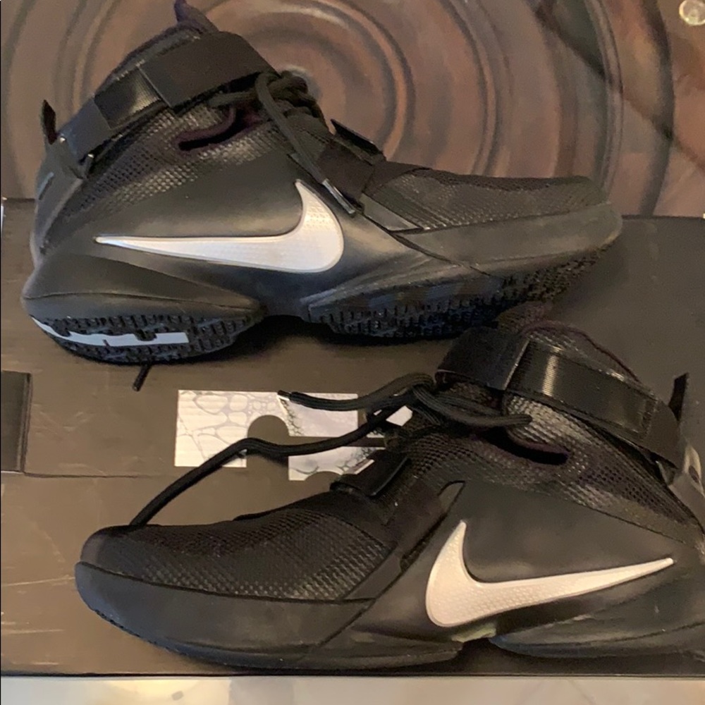 Lebron soilder IX
